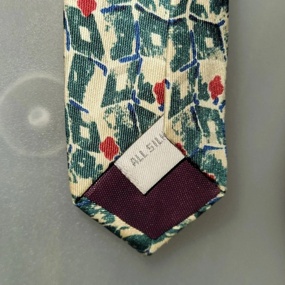Vintage Pierre  Cardin Knot Shop 100% Silk Green Yellow Red White - Picture 6 of 7